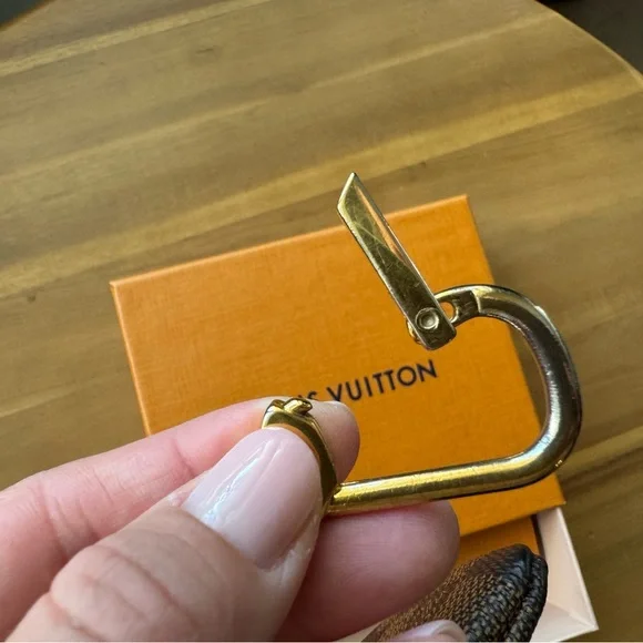 Louis Vuitton Key Pouch - Picture 7 of 8